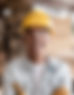 Arbeiter mit gelbem Helm