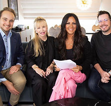 Sara Evans signs with Melody Place