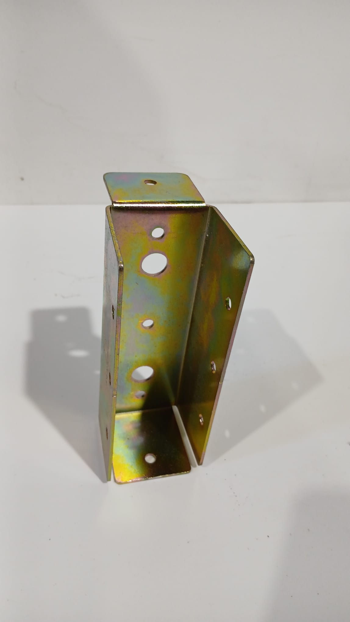 תושבת קיר 5*15 עם אוזן