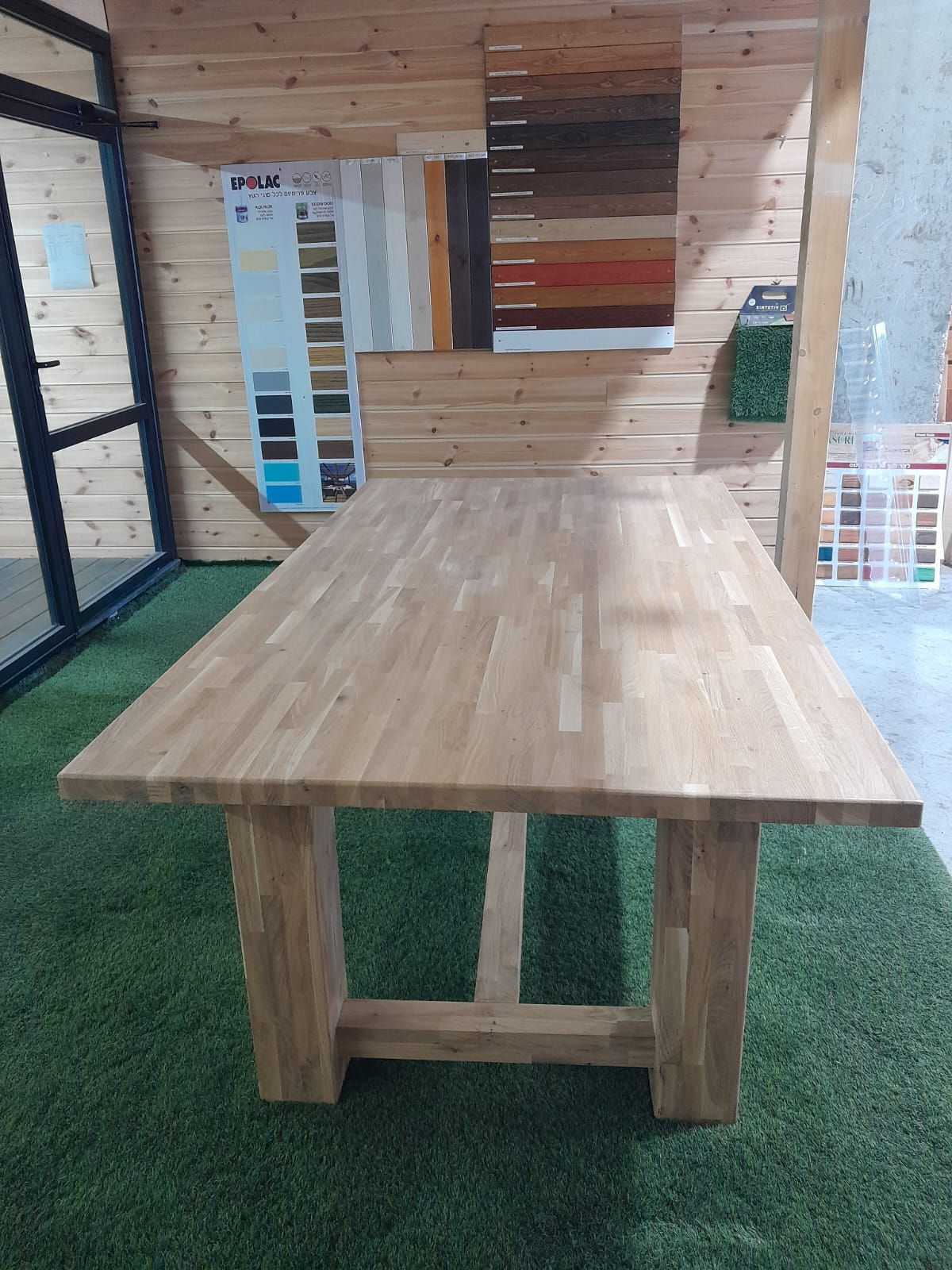 בוצר אלון לשולחן