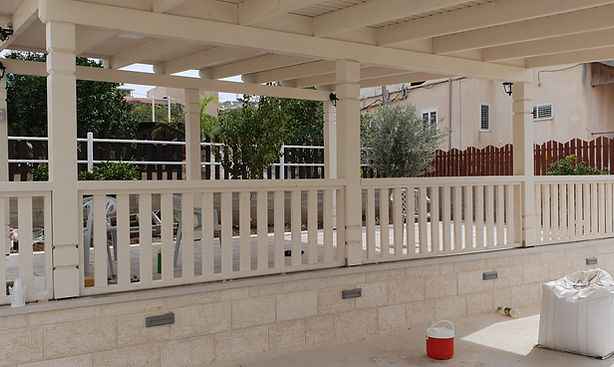 מעוניין לקנות עץ לגדר להתקנה עצמית? תתקשר עוד היום למחסן עצים עץ מרקט ונעזור לך לבחור את סוג העץ המתאים לבניית הגדר שלך מהעצים הכי איכותיים שיש ניתן גם לקבל עד הבית את כל העץ חתוך וצבוע בכל גוון שאתה בוחר