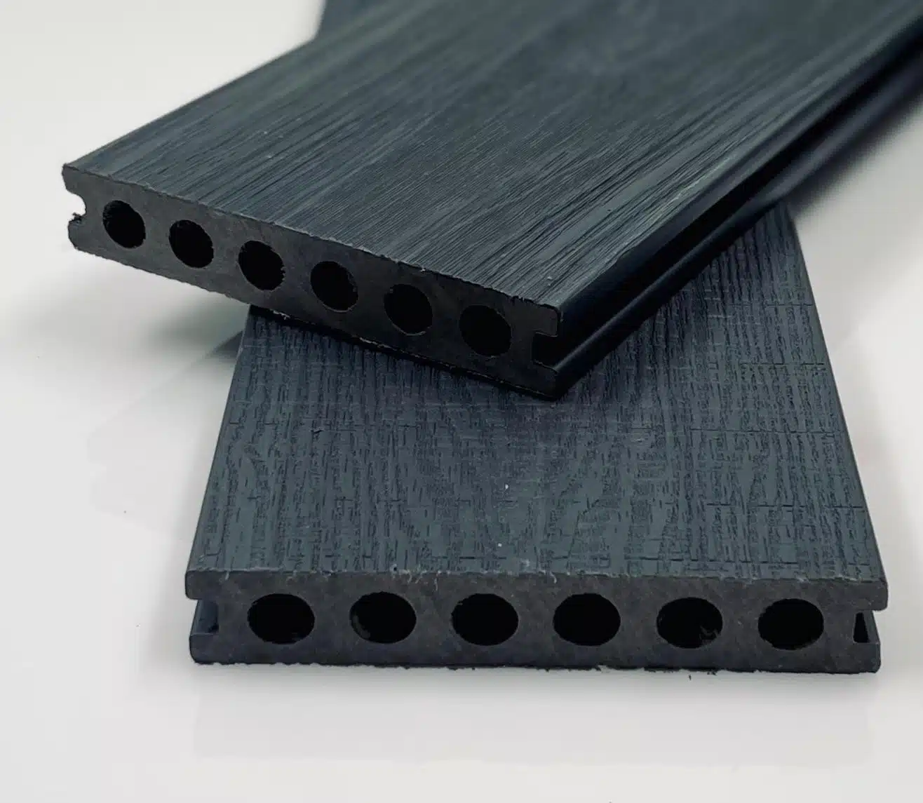 דק סינטטי אפור כהה