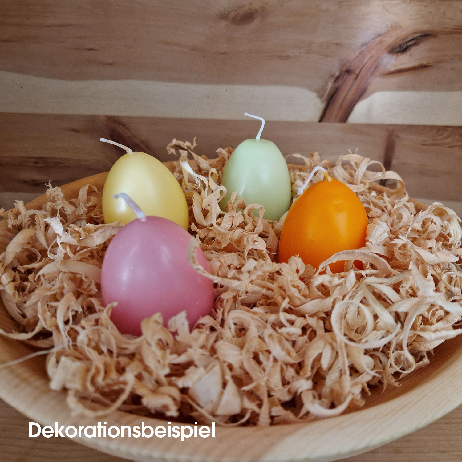 Zirbenspäne und Ostereikerze