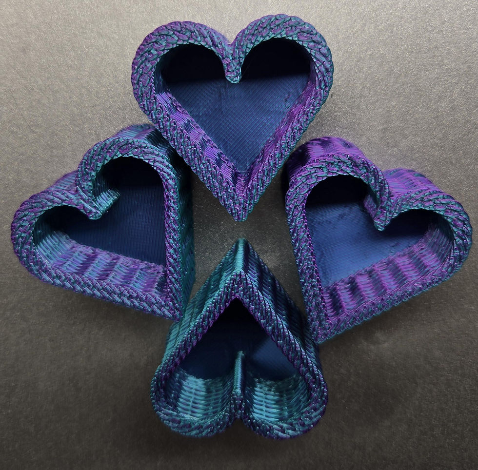 Thumbnail: Magnetic Woven Heart Jumping Spider Hide