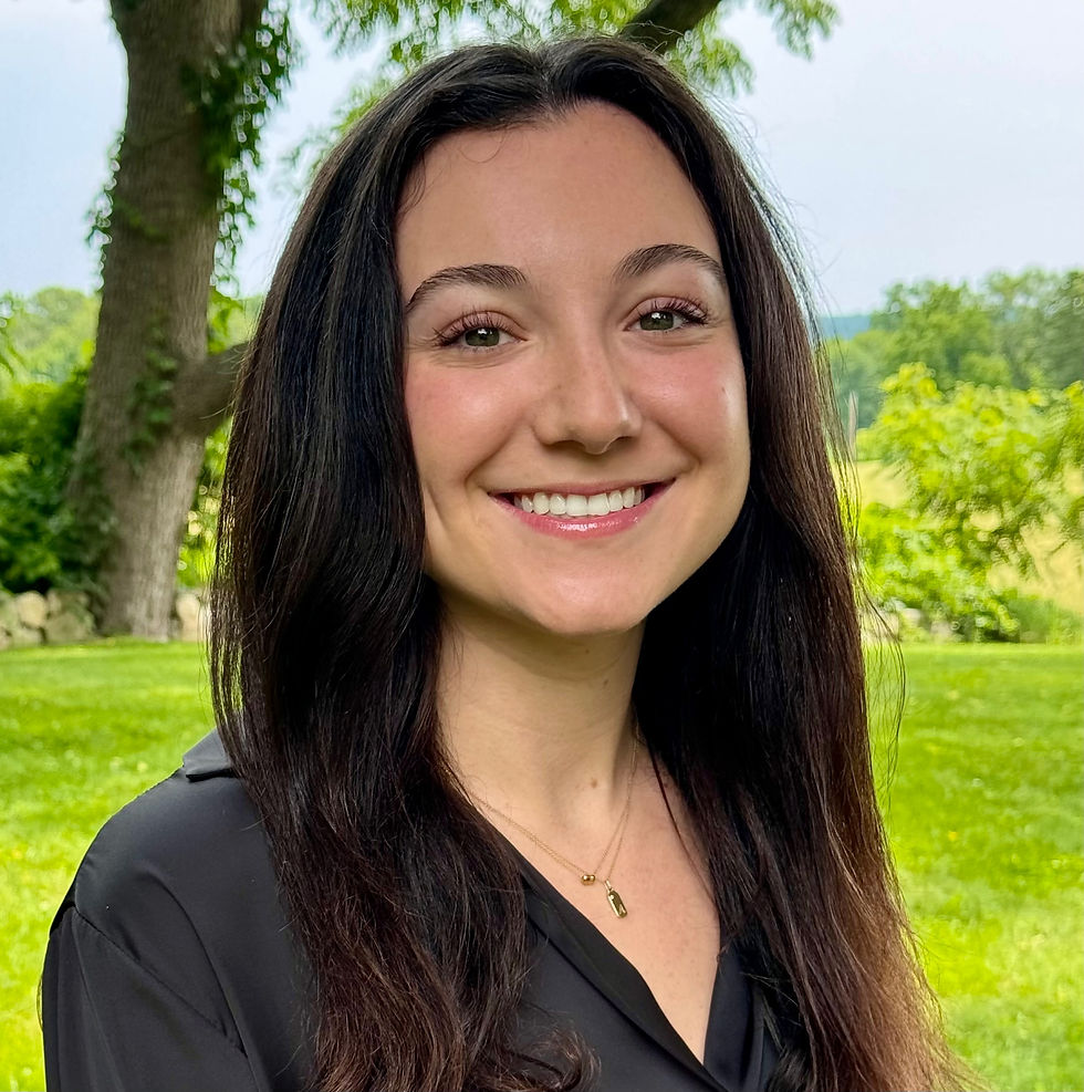 Professional portrait of Alyse Diamond, future medical student