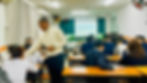 Học viên IEL360 đang thực hành giảng dạy với học sinh Việt Nam.