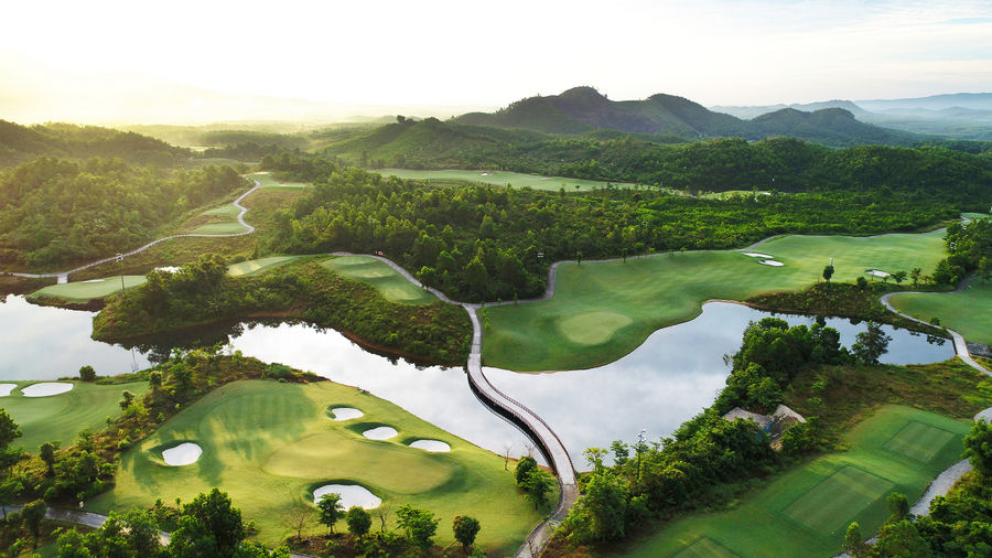 Vietnam's Golf Tours