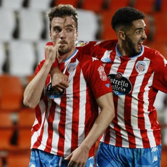 LAS PALMAS SE LLEVA EL DERBI CANARIO Y EL ZARAGOZA SE HUNDE