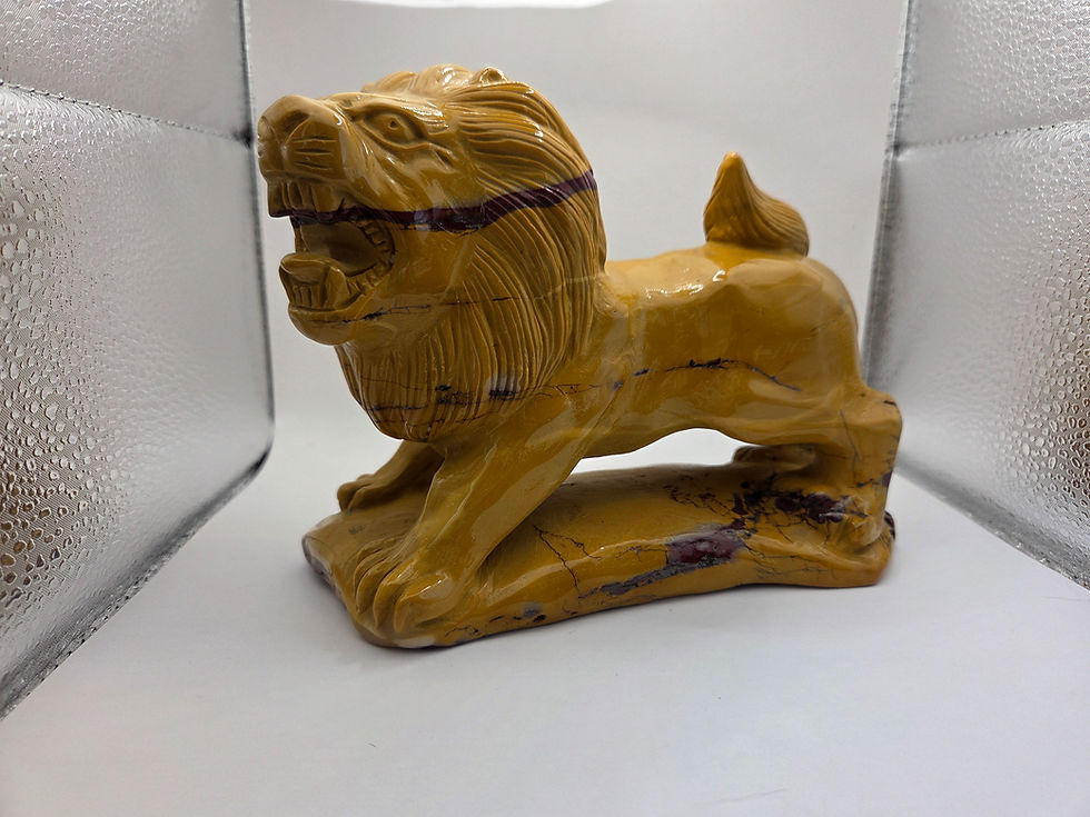 Mookaite, Lion