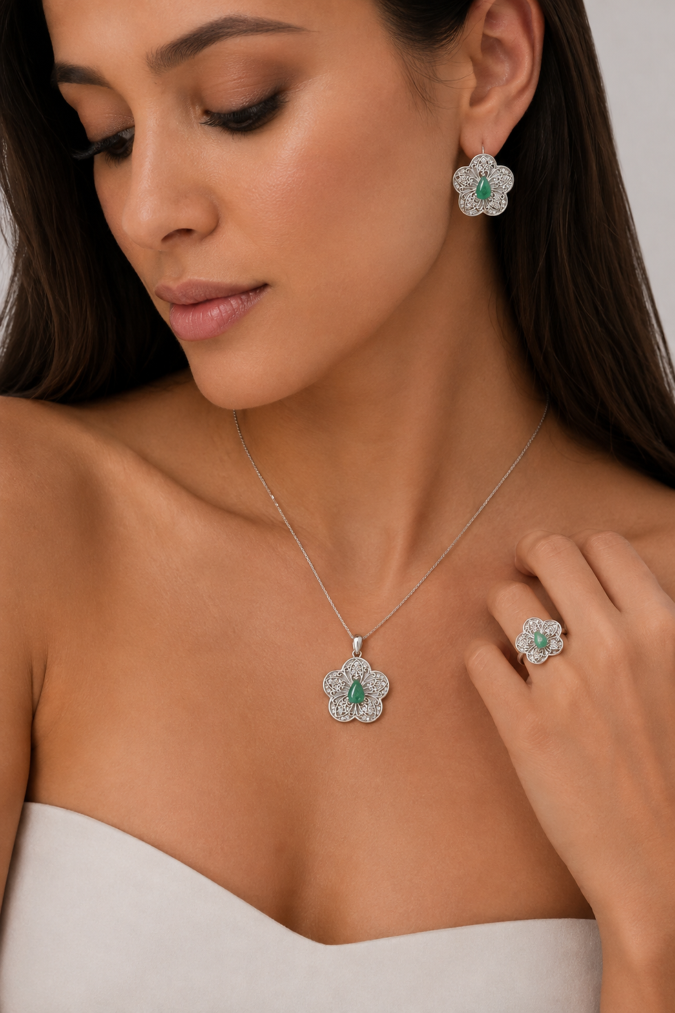Thumbnail: 925 Sterling Silver Emerald Pears 7x5 mm Pendant & Earring Set