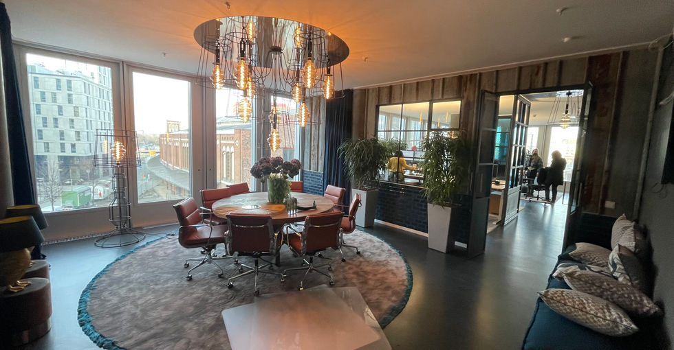 Kantine Spreeturm Berlin Fliesenarbeiten Installationsarbeiten Stellen Möbel