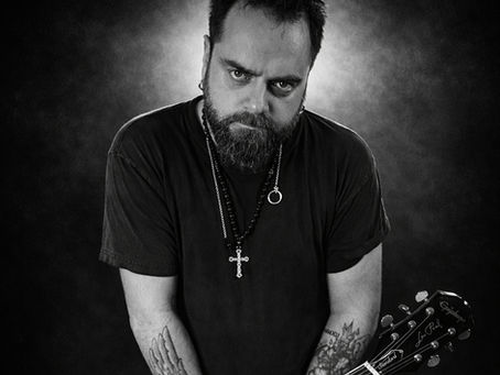 Bundy Siixx whith his Epiphone SG