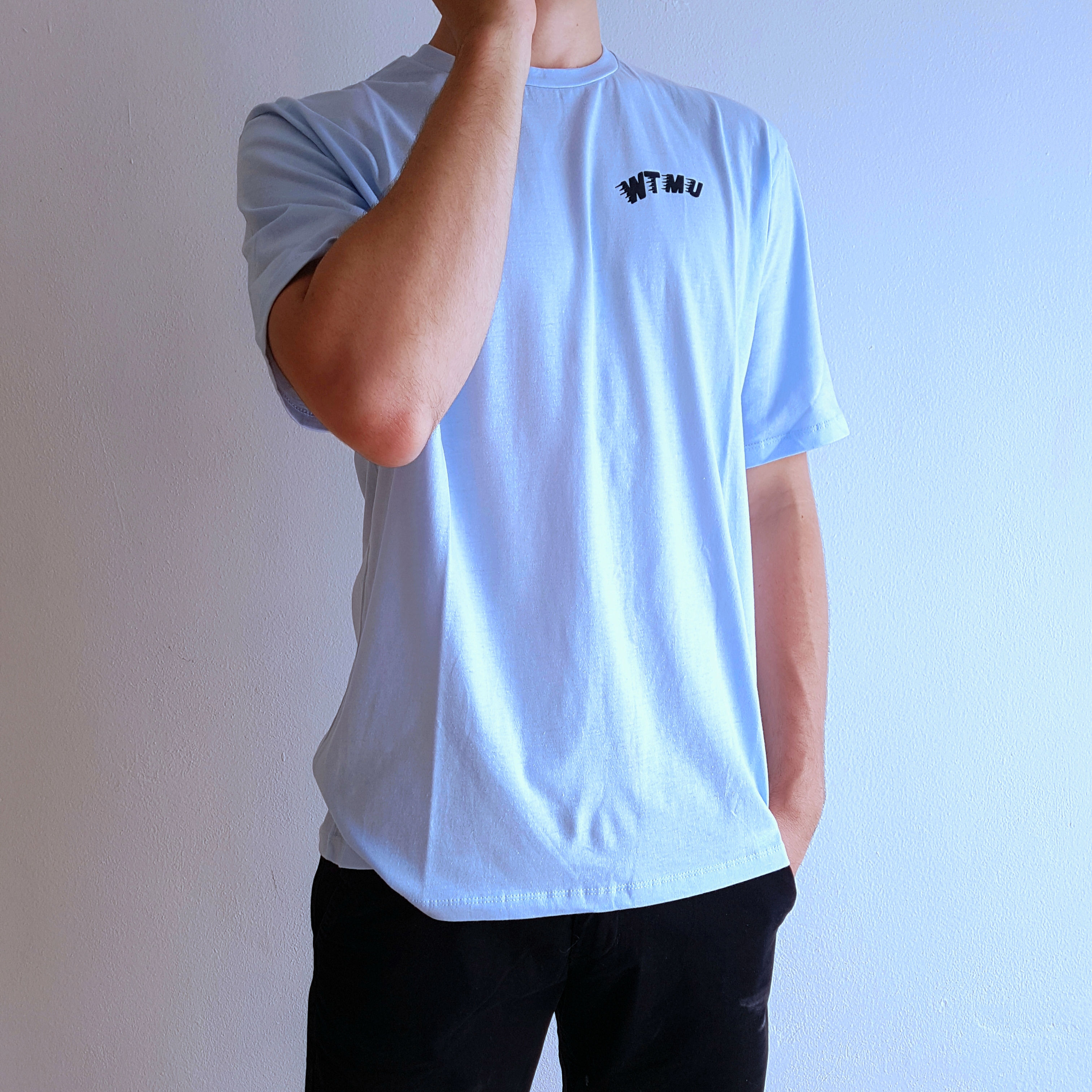 Remera GIVEN