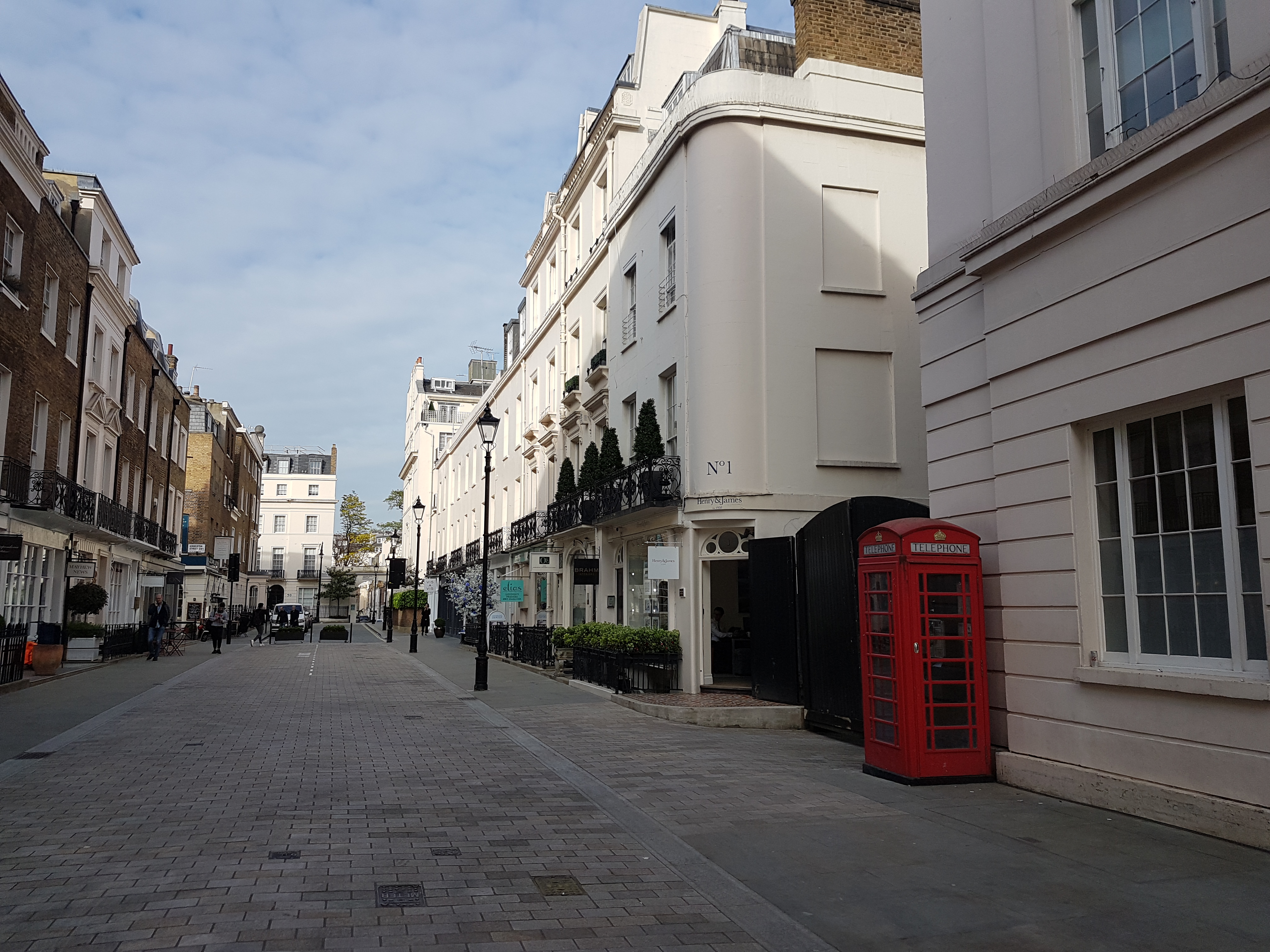 Motcomb Street