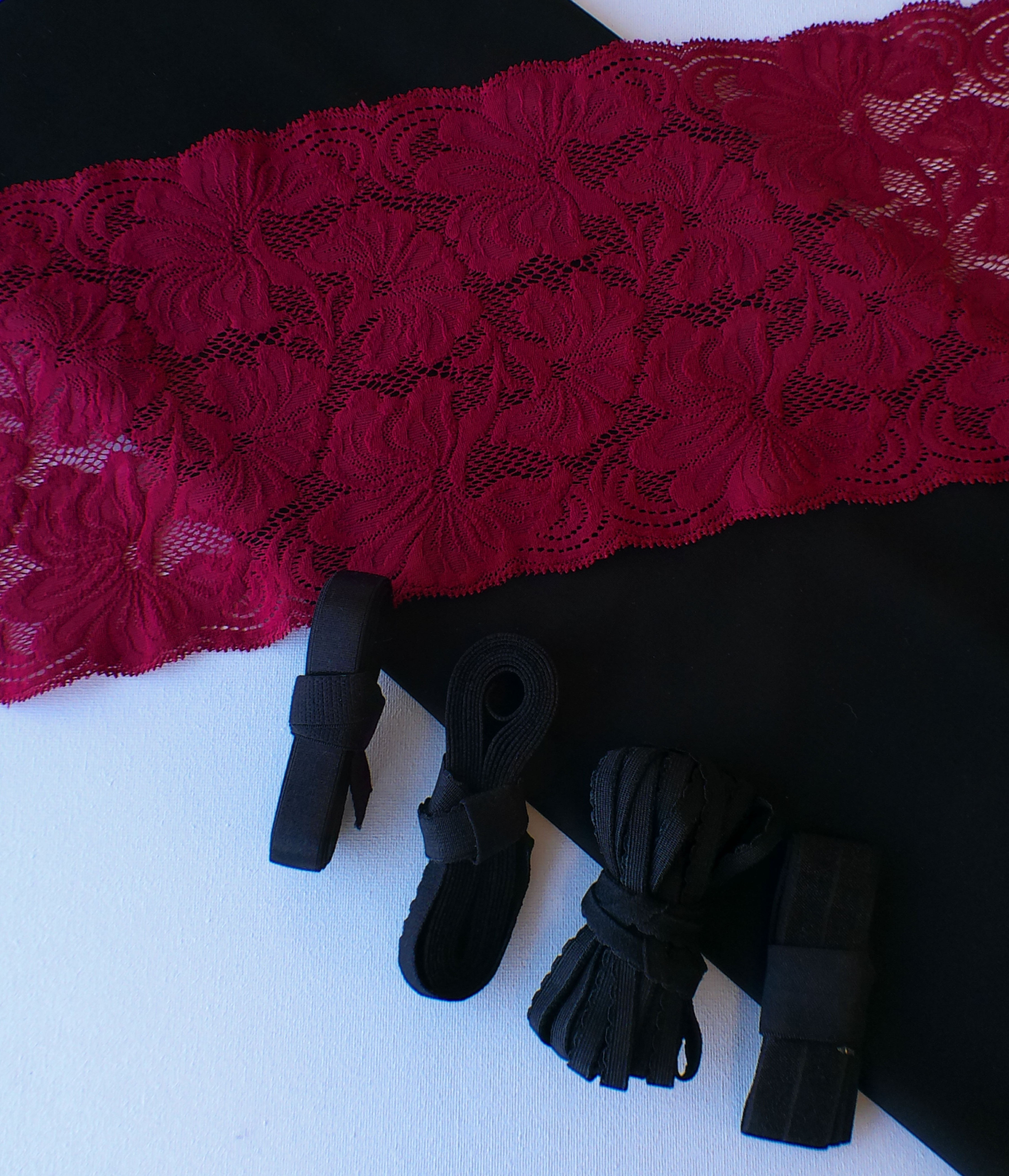 Black and red lingeriepakket
