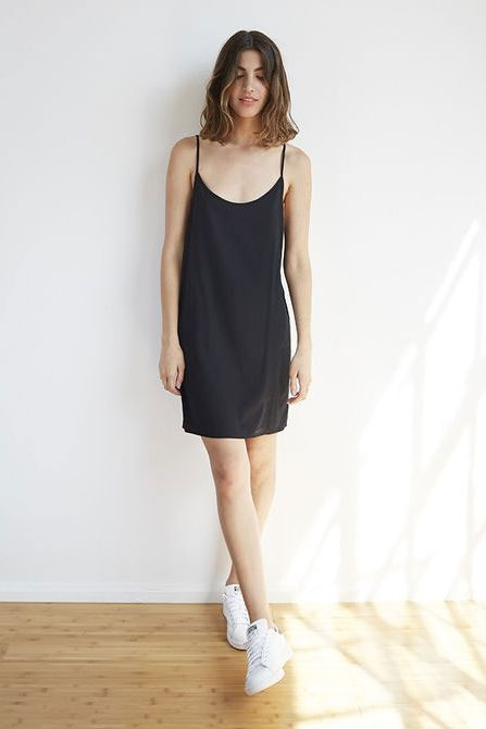 http:// www.gurl.com/2016/04/23/style-tips-on-how-to-wear-a-slip-dress-outfit-ideas/