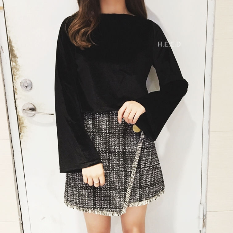 Thumbnail: #HE280 KR Velvet Blouse