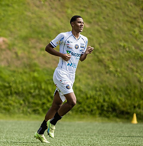 bruno manhaes.jpg