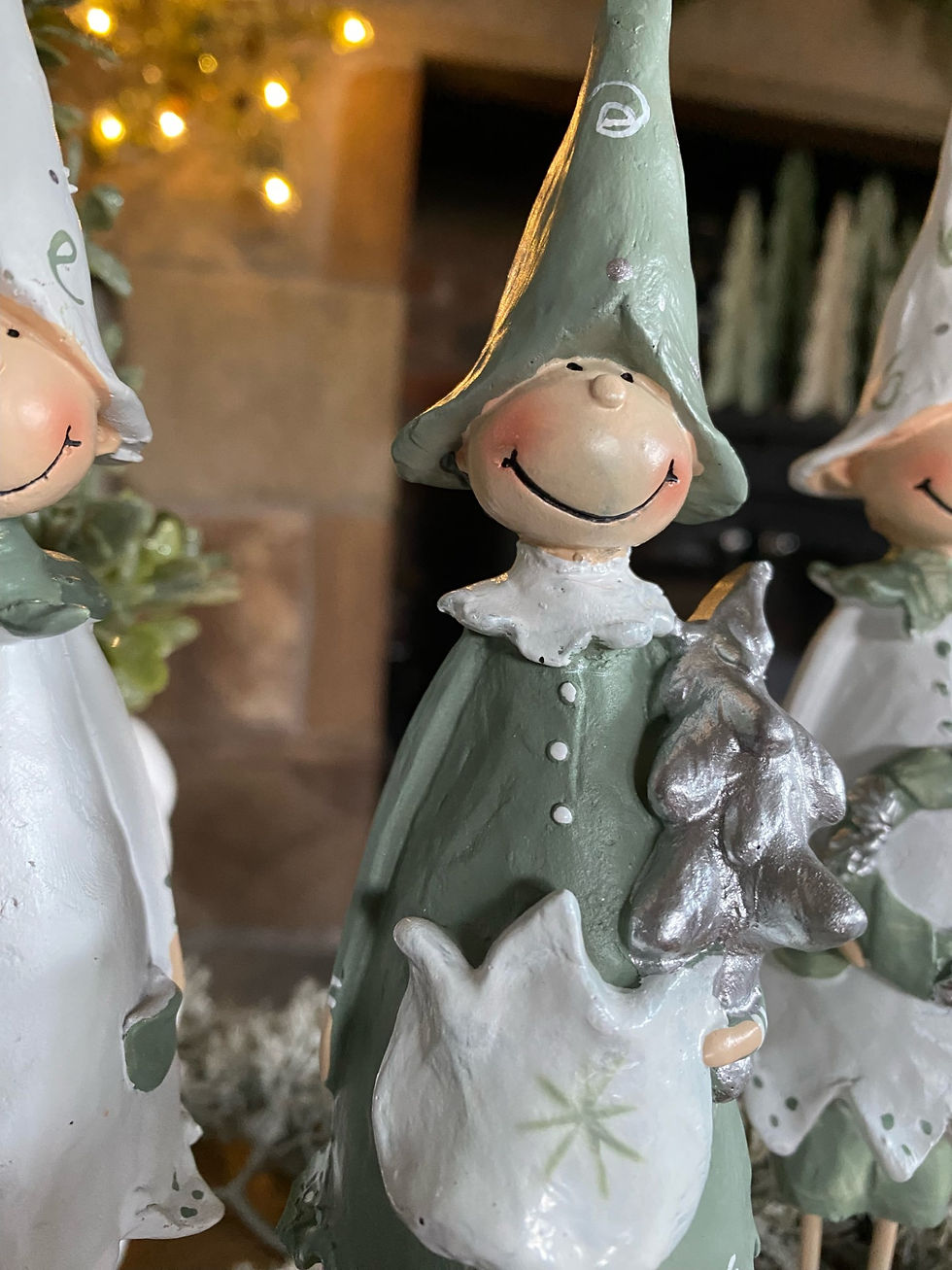 Thumbnail: Trio of Elves