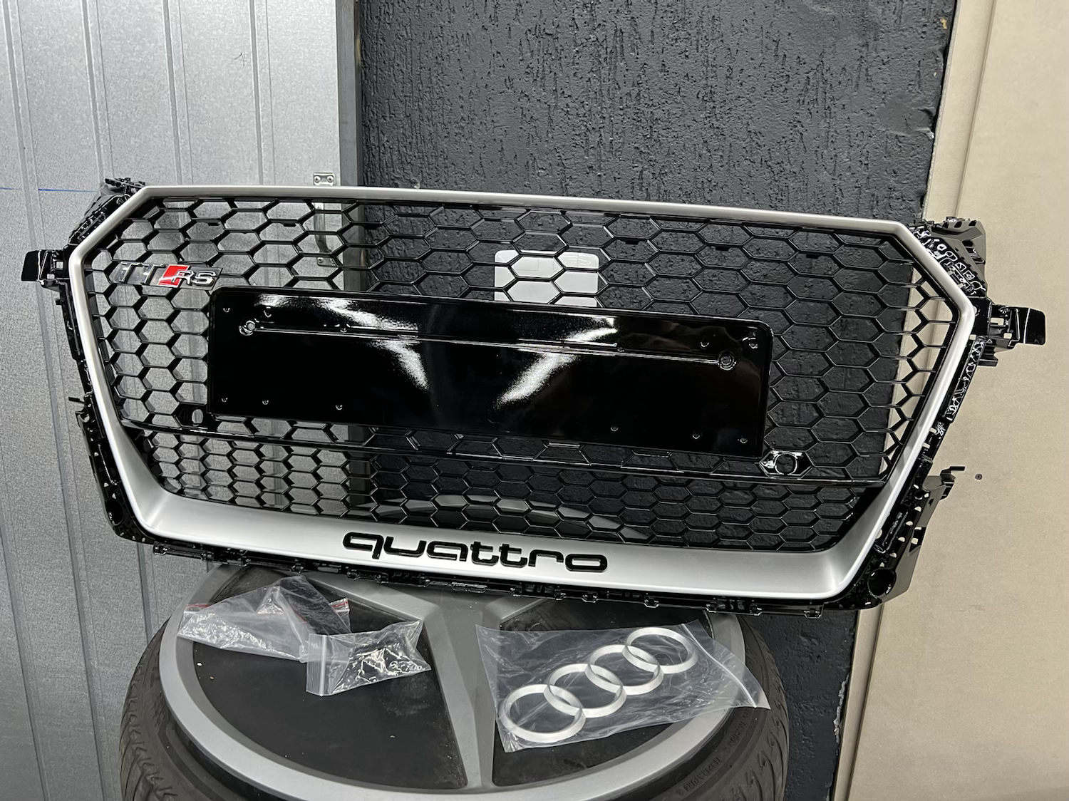 Grade Audi TTRS para TT 2015-2020