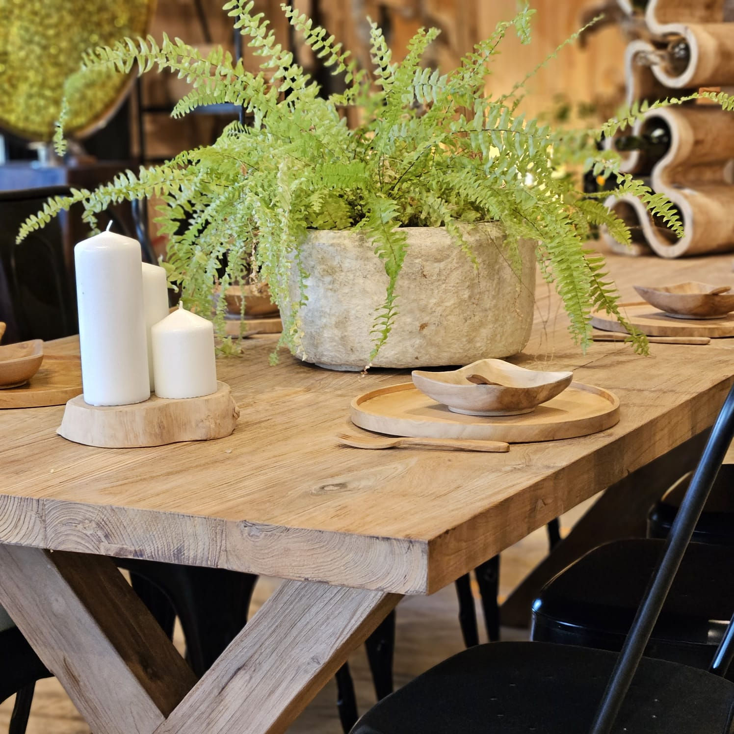 Table en bois de teck massif