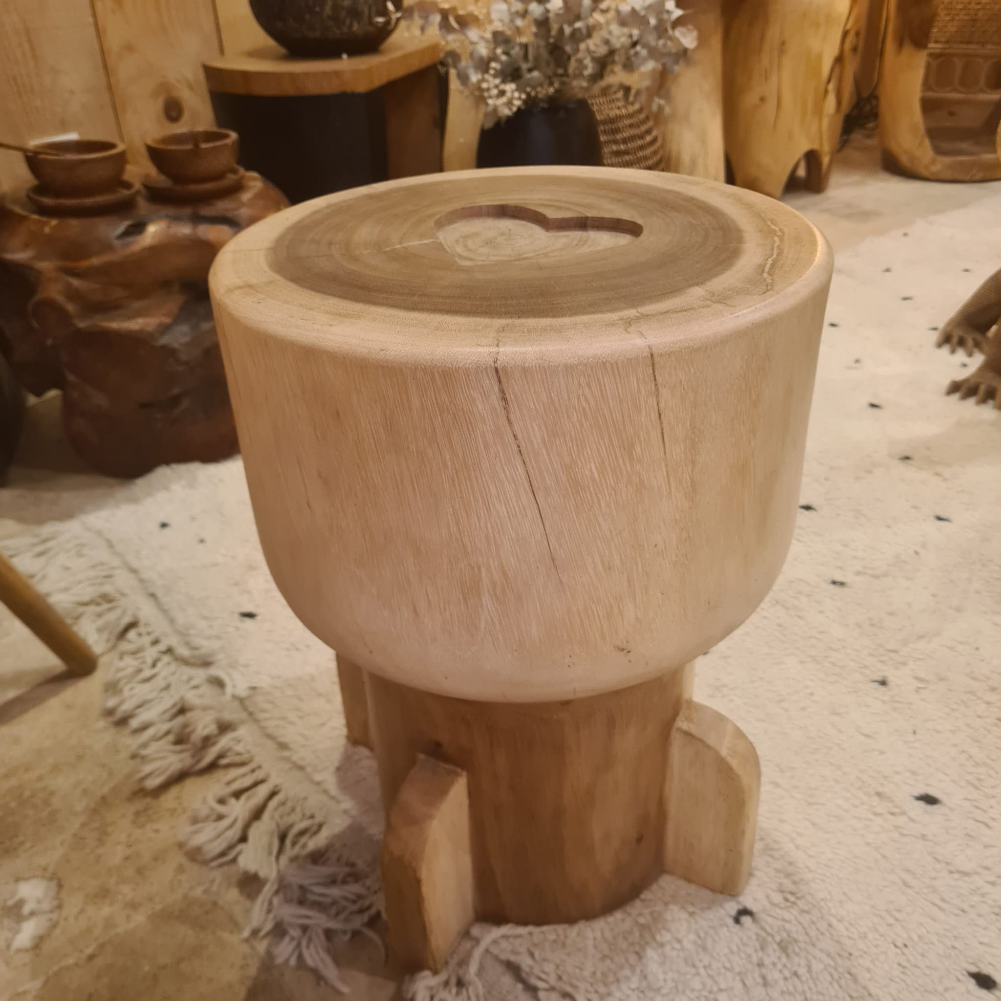 table d'appoint en bois de suar