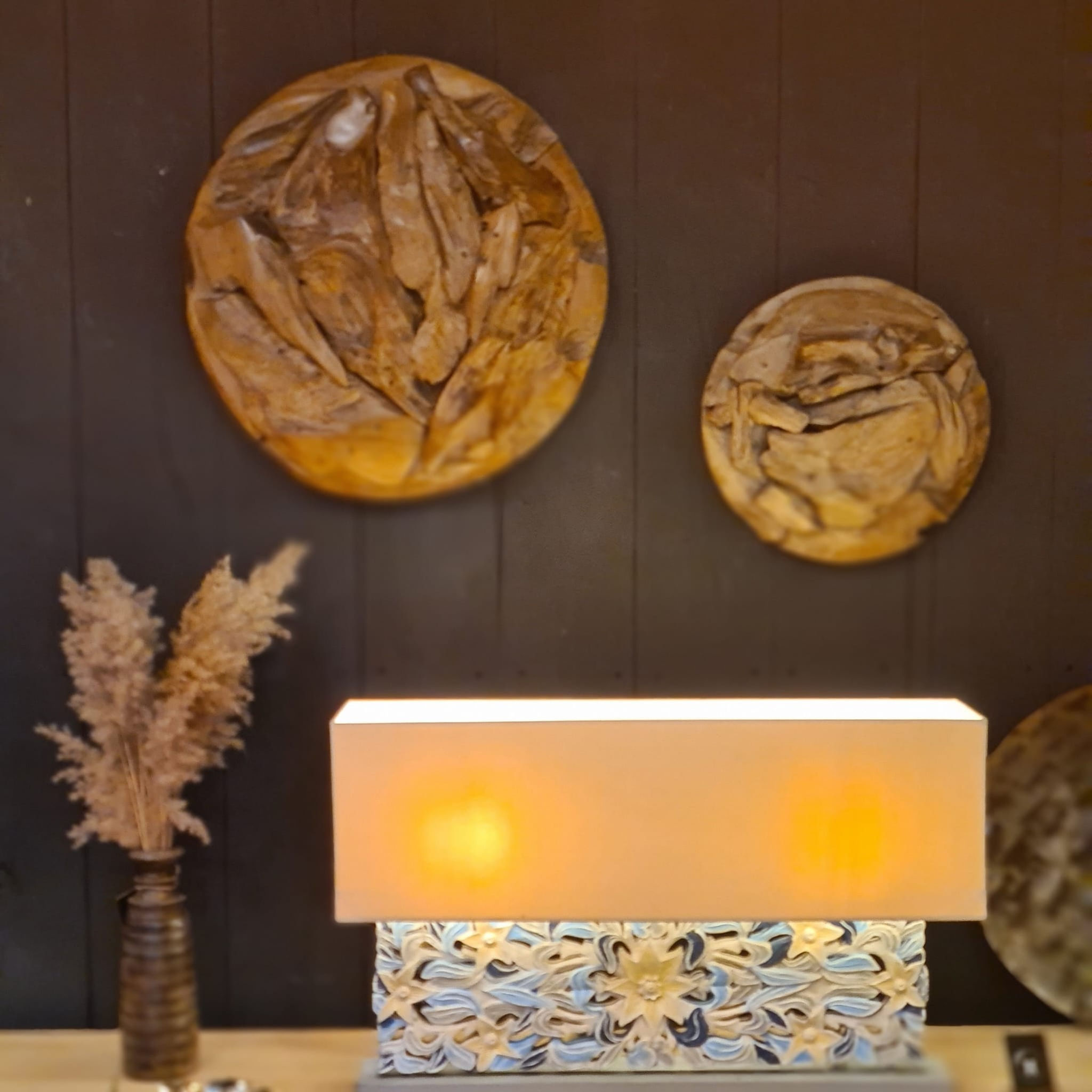 Décoration murale en bois de teck