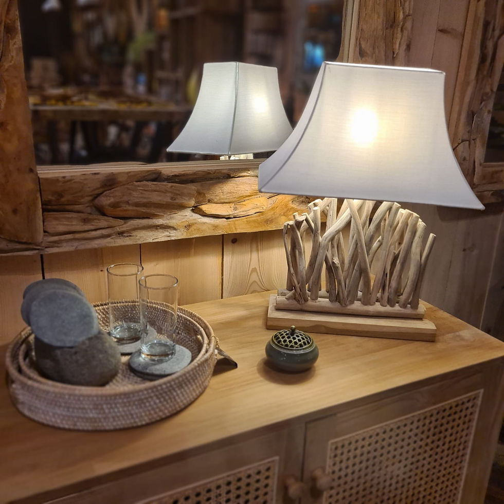 Lampe en branche de teck