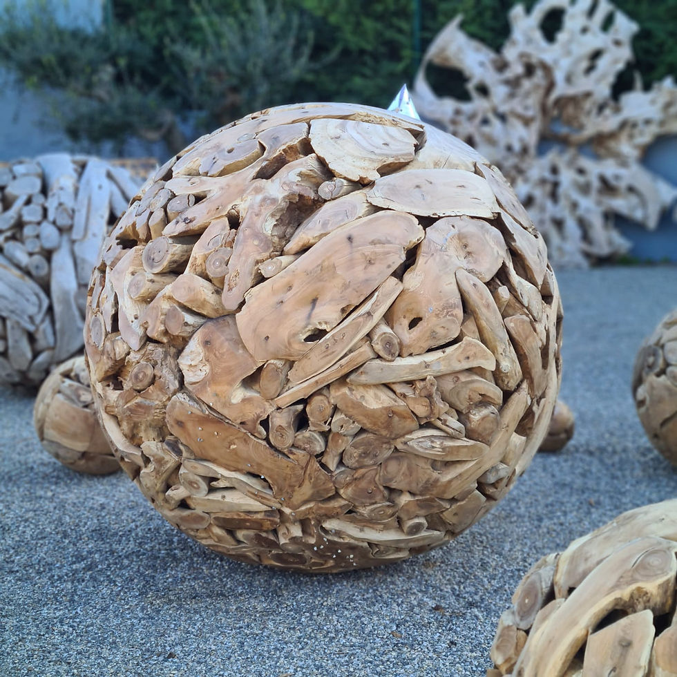 Miniature : boule de teck