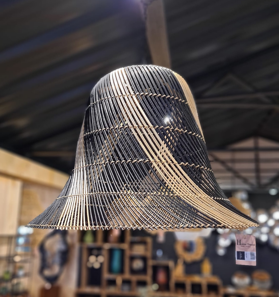 suspension en rotin bicolore