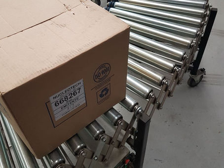 Os Benefícios das Esteiras Flexíveis de Rodízios e Roletes