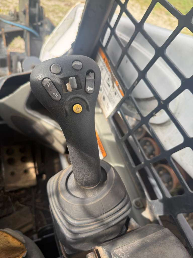 Thumbnail: 2019 Bobcat T595