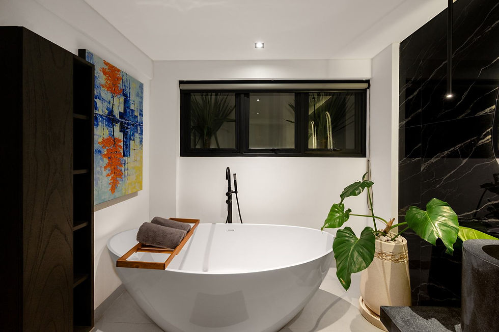 poolside bath.jpg