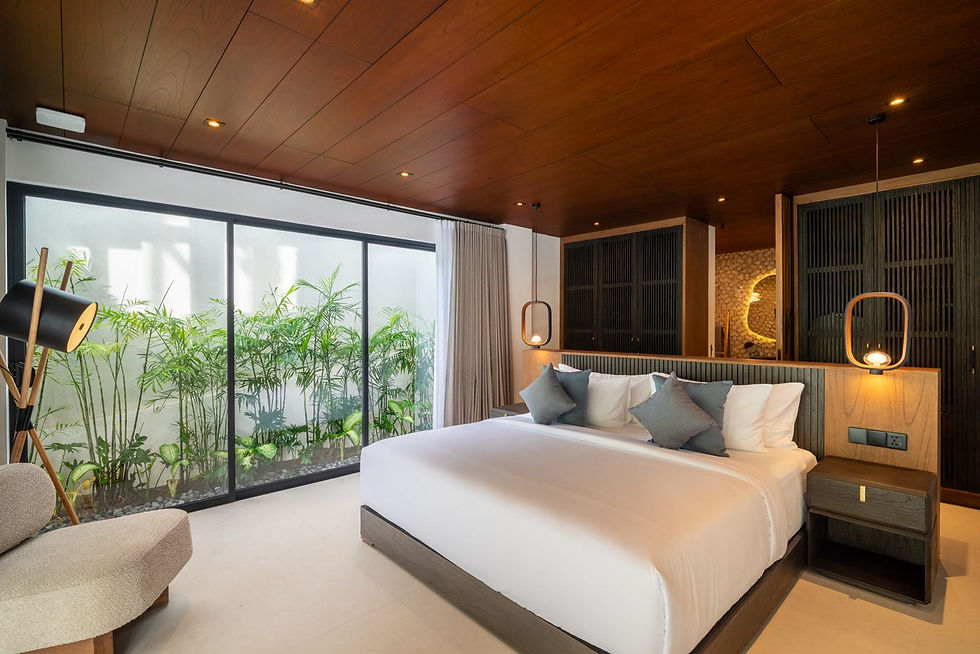 v2_suite5_bed.jpg