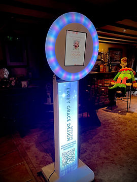SELFIE BOOTH SELFIE POD HIRE IN BURTON ON TRENT