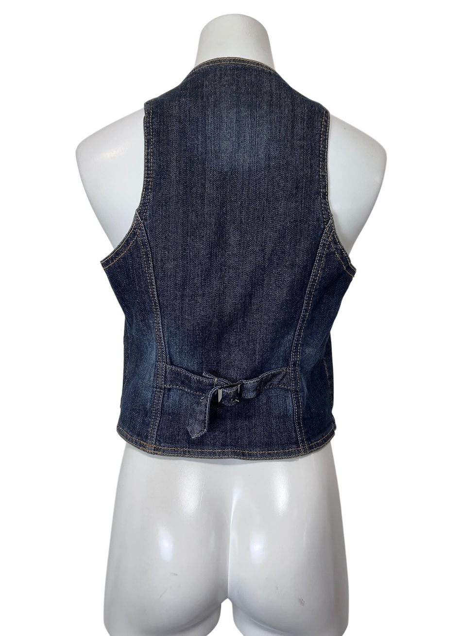 サムネイル： VEST