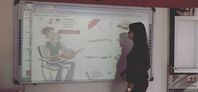 CNA de Apucarana é pioneiro na utilização da lousa digital