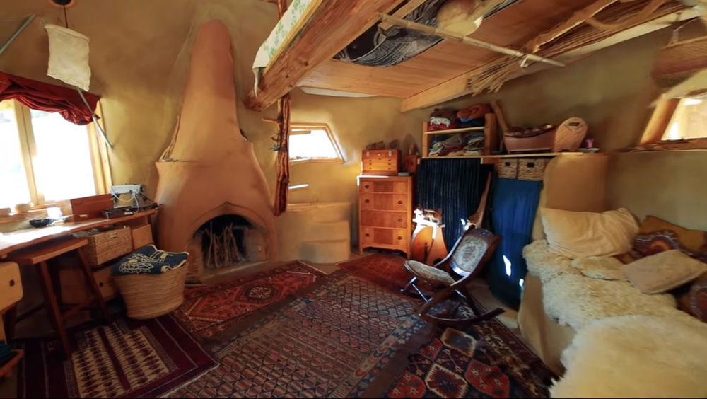 Picture of Off-The-Grid Desert Living in a Tiny Earthen Home