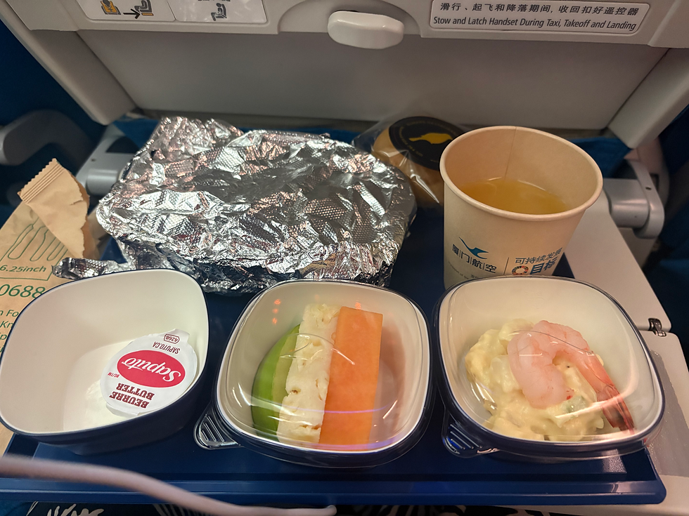 Repas donné dans l'avion pour aller en Chine. 6,5/10. C'était quand même bon mais ils ont oublié mon yaourt...