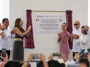 México y Estados Unidos inauguran planta contra el gusano barrenador