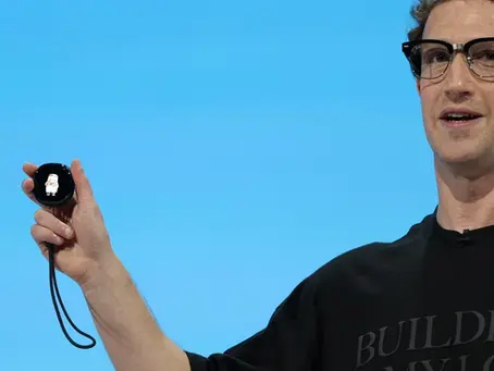 Charm: el dispositivo de bolsillo con el que Meta busca llevar la IA a todas partes
