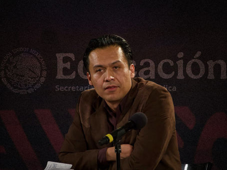 SEP confirma salida de Marx Arriaga y niega irregularidades