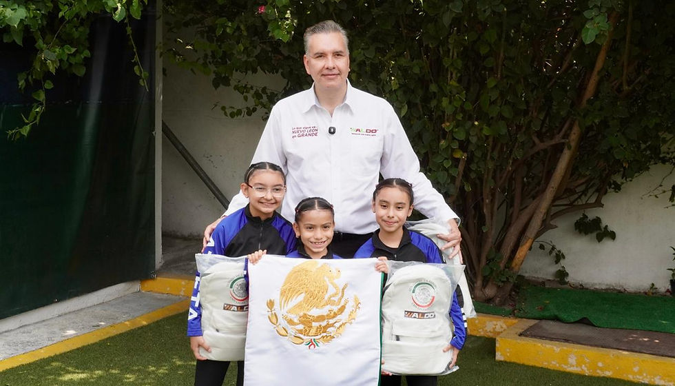 Waldo Fernández apoya a gimnastas de Nuevo León rumbo a España