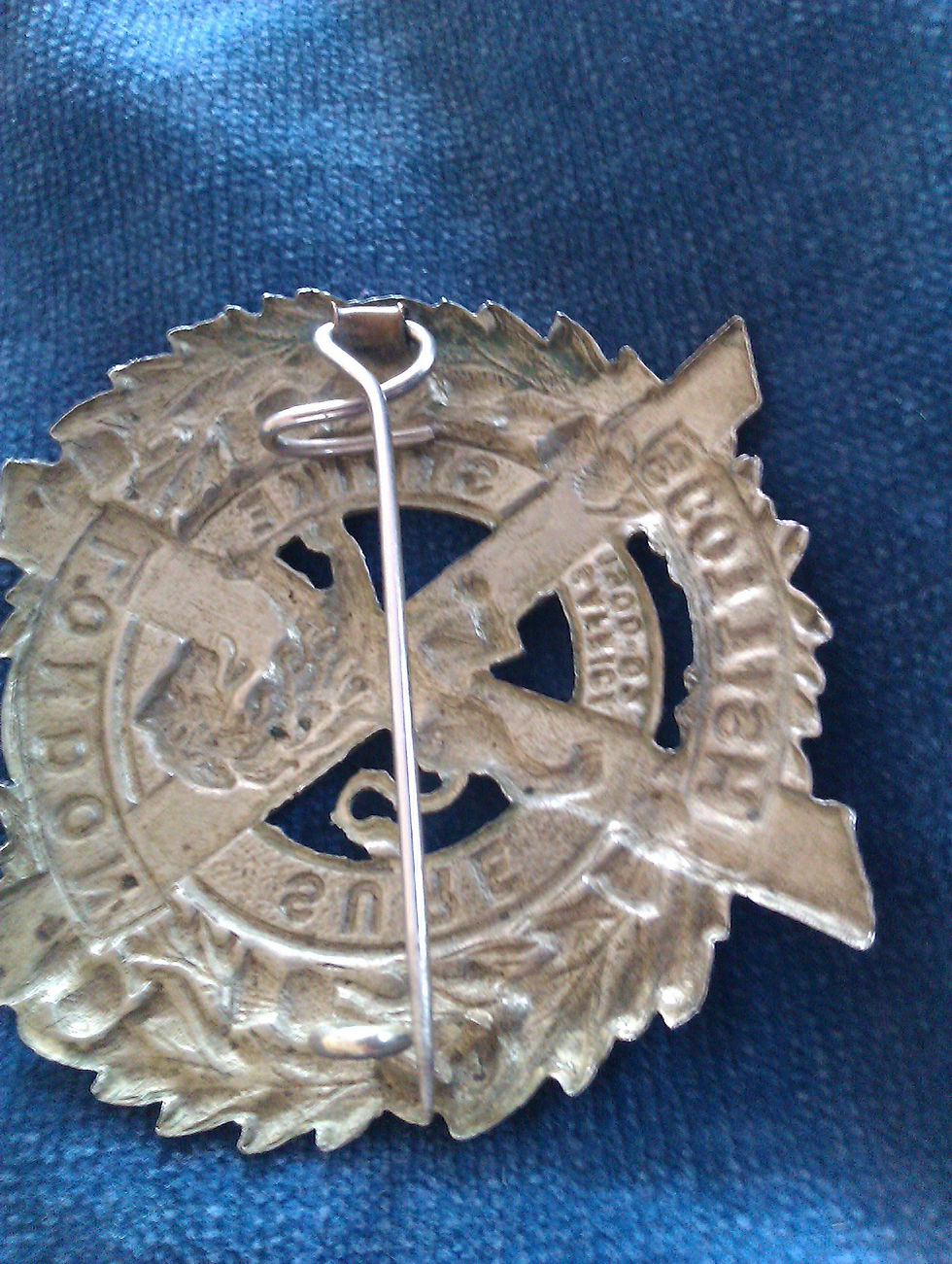 Thumbnail: London Scottish Regiment Cap Badge Sweetheart