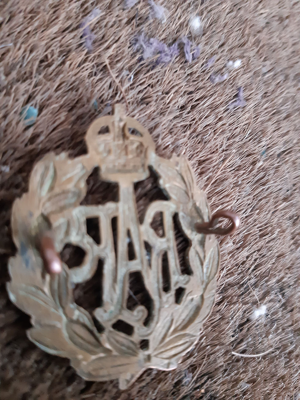 Thumbnail: Royal Air Force 1918  to 1952 Brass Cap Badge