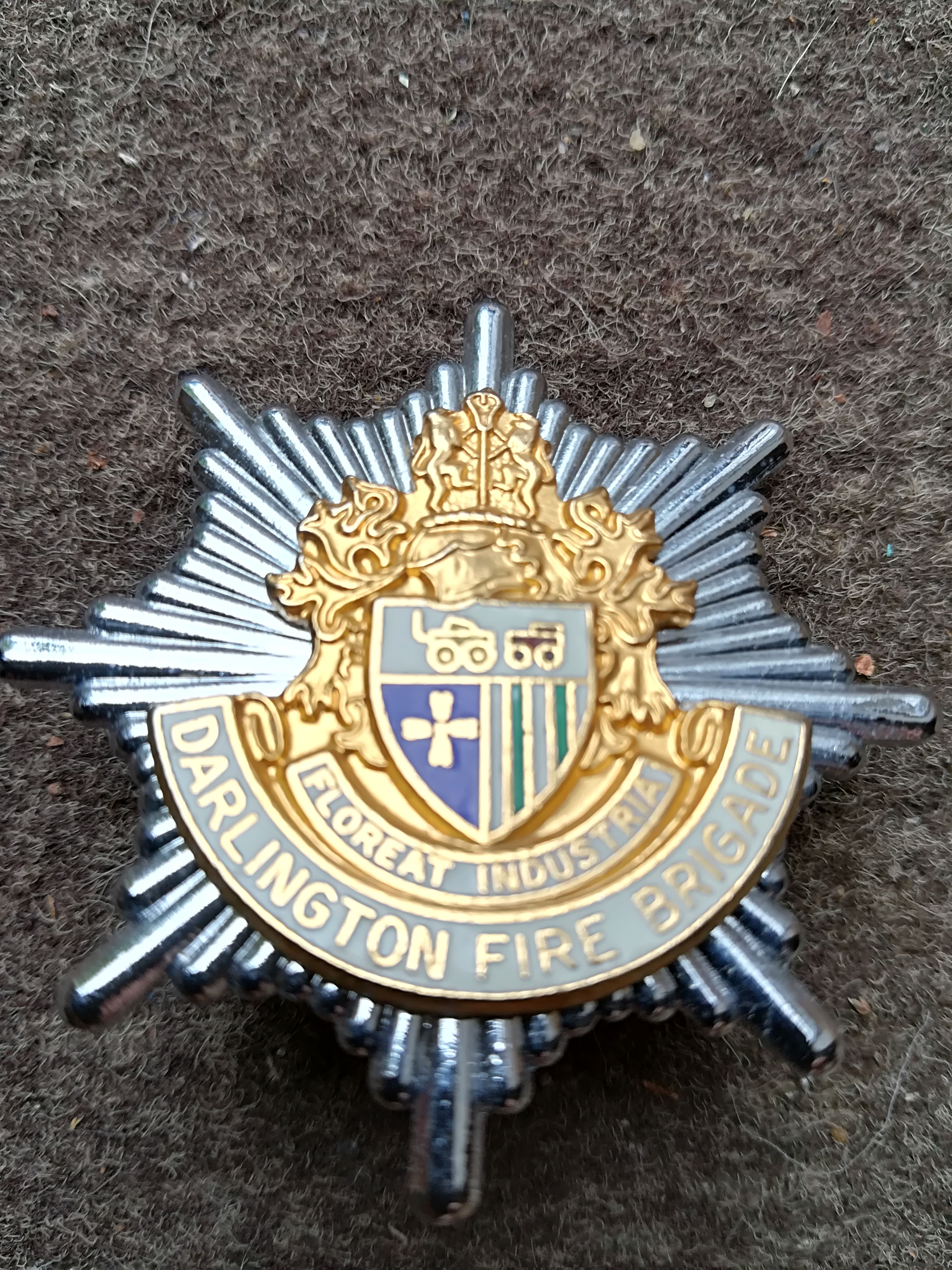 Darlington Fire Brigade 1960-74 Gilt Cap Badge