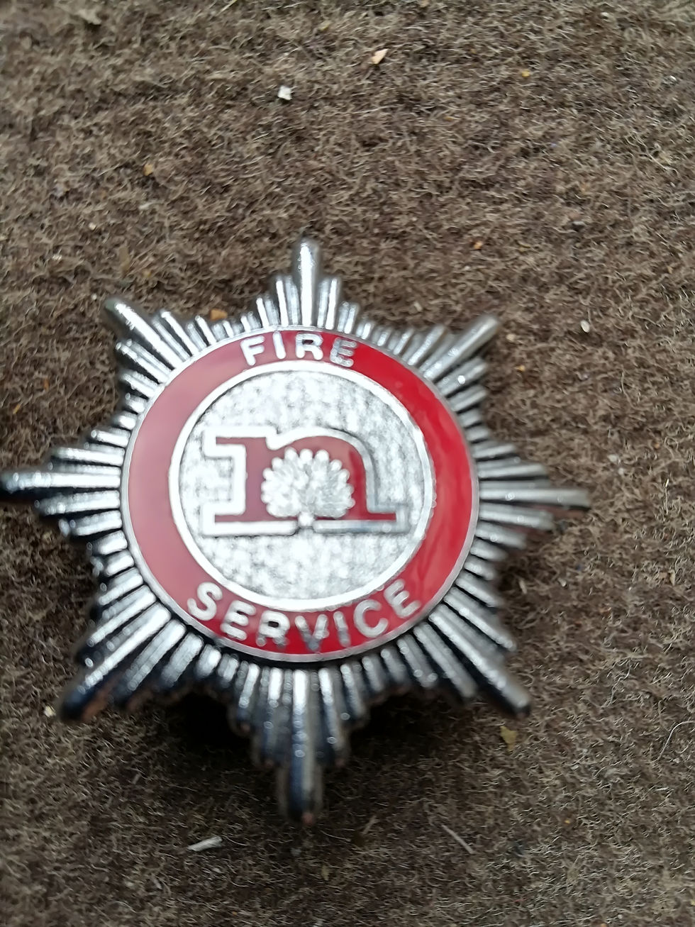 Nottinghamshire Fire Service 1974 To 1979 Cap Badg