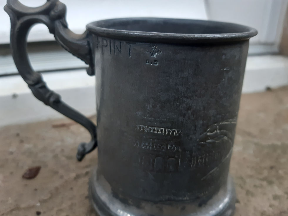 Thumbnail: Antique Horse Racing 1/2 Pint Pewter Tankard