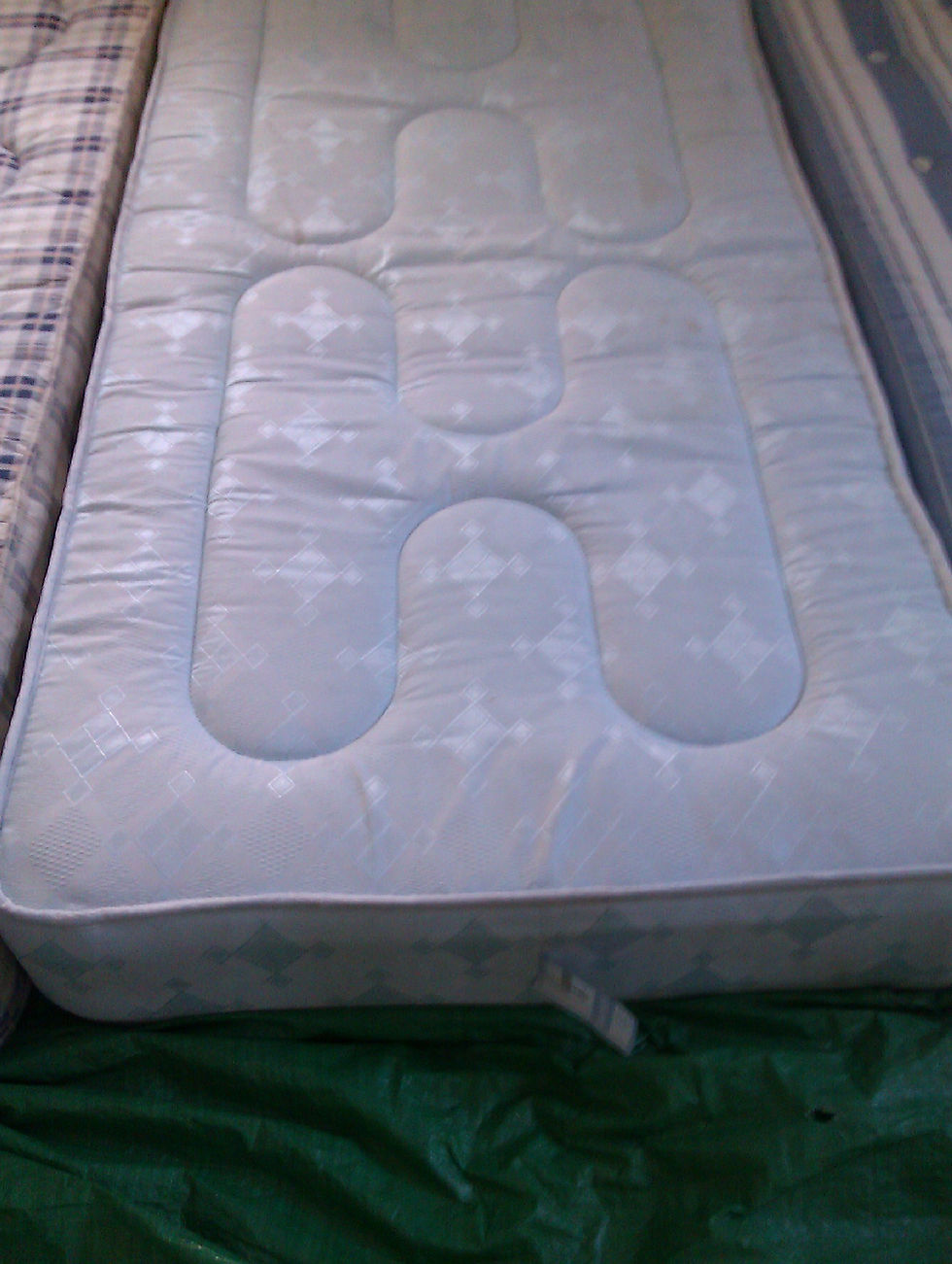 Single Mattress Hypoallegenic good used condition