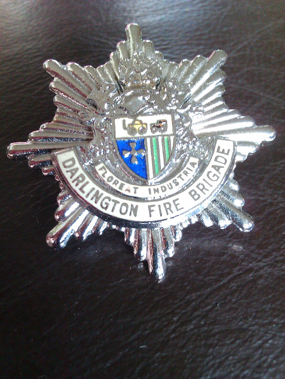 Darlington Fire Brigade 1960-74 Chrome Cap Badge